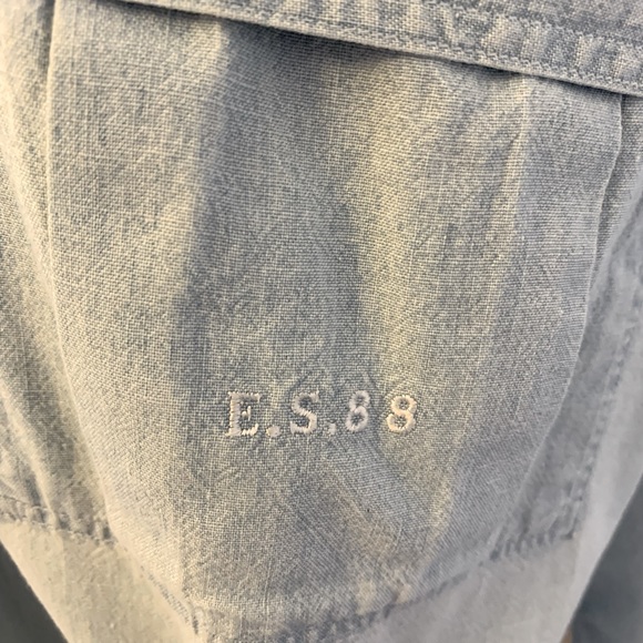 Esprit Sport Lt. Blue Chambray Button Down Shirt with Cargo Pockets, Size M - Picture 3 of 6